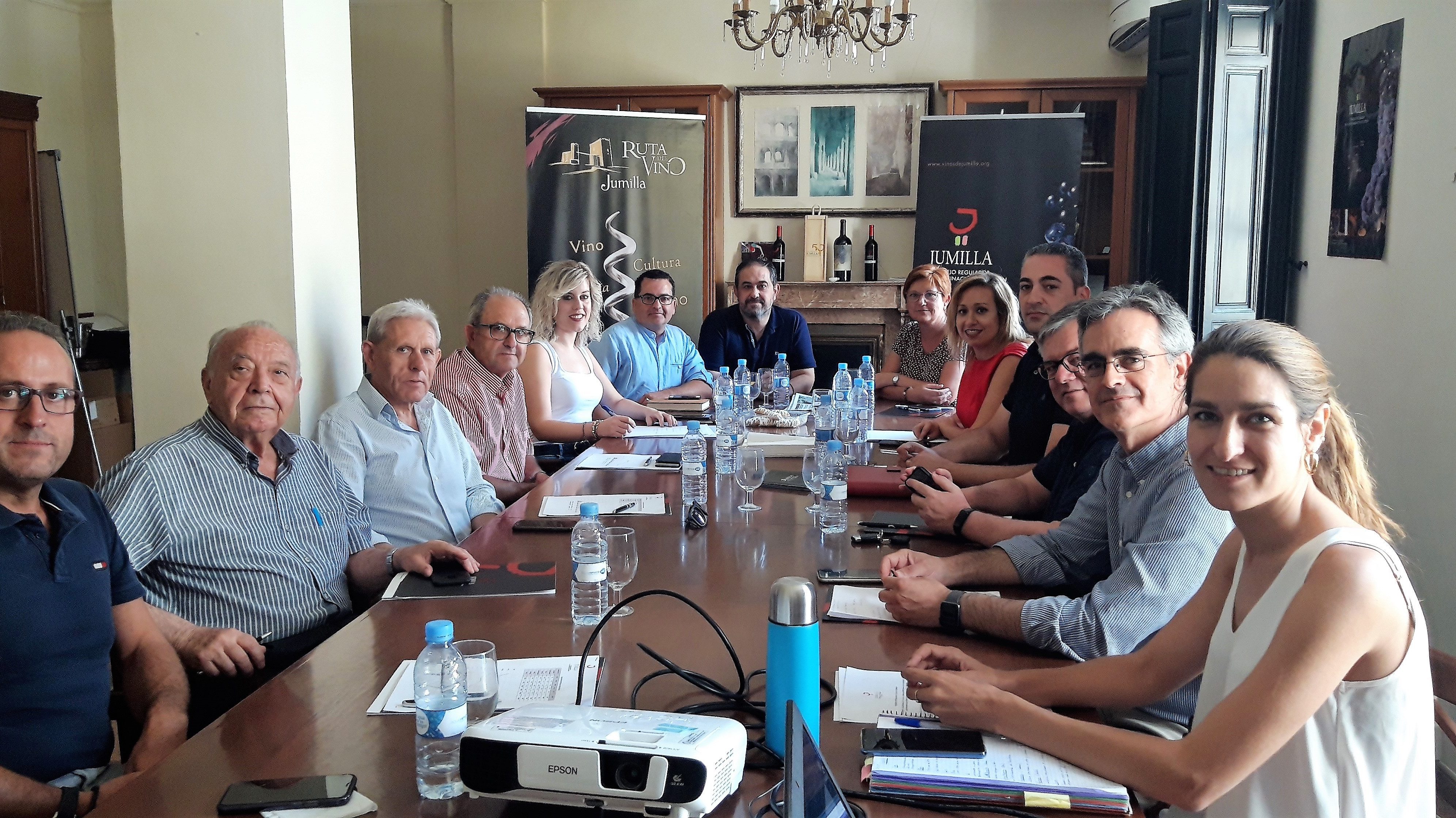 El Consejo Regulador reúne a los alcaldes de los siete municipios de la DOP Jumilla