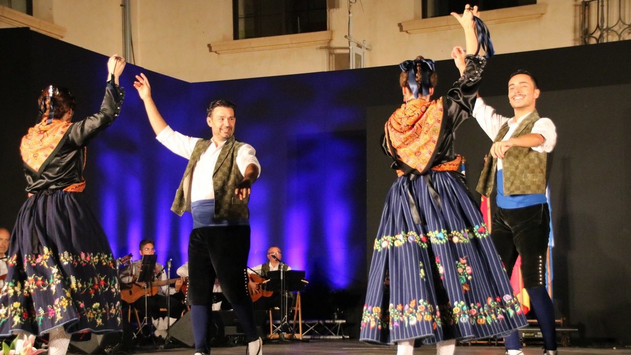El Festival Nacional de Folklore le rinde un homenaje a la Semana Santa