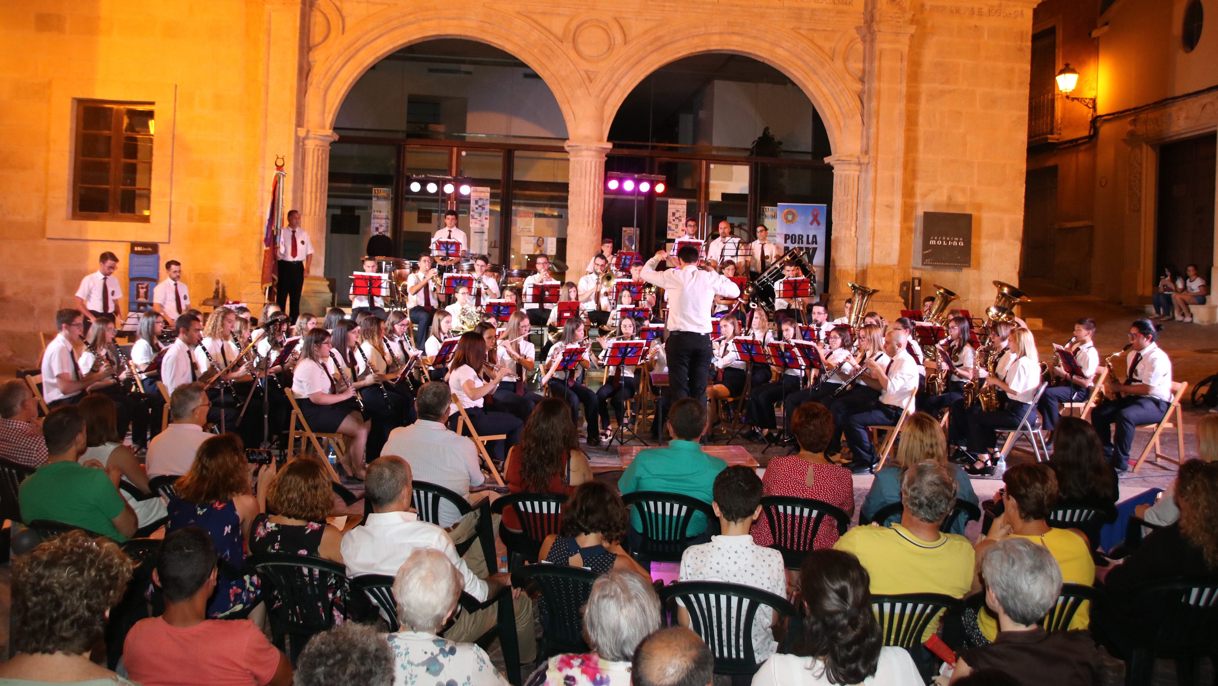 La Asociación Musical Julián Santos celebra el XXII Festival de Bandas