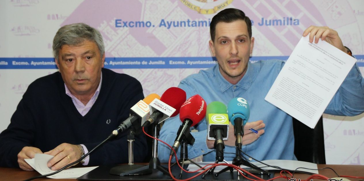 Juan Manuel García: «Es falso que no exista el convenio. El día 2 me reuní con el Club Natación Jumilla para leérselo»