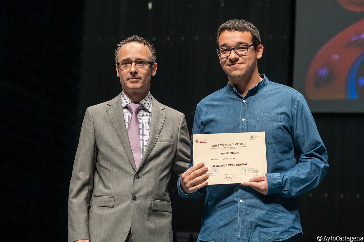 Alberto López Bernal gana el concurso ‘Entre cuerdas y metales’ en Cartagena